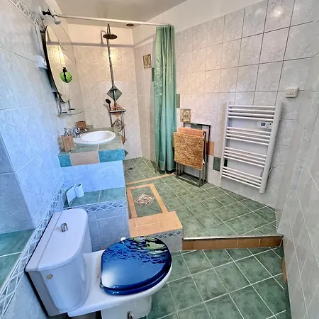 Beau Pour 4 P à 5 Mn De La Villeneuve-Loubet